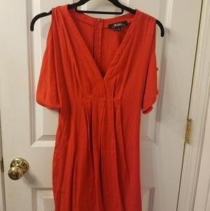 Shoulder cutout dress